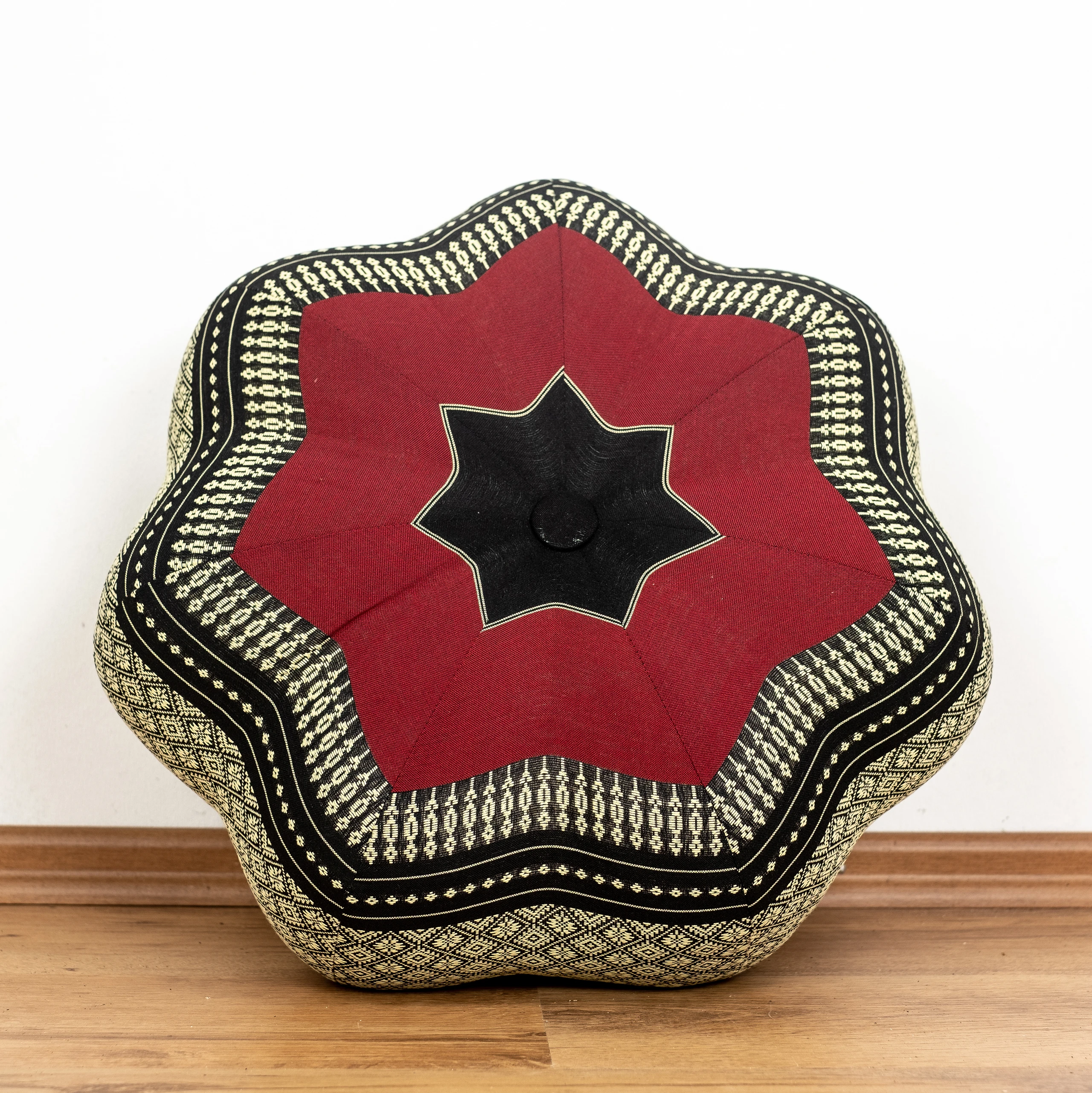 Zafú estrellado de kapok grande