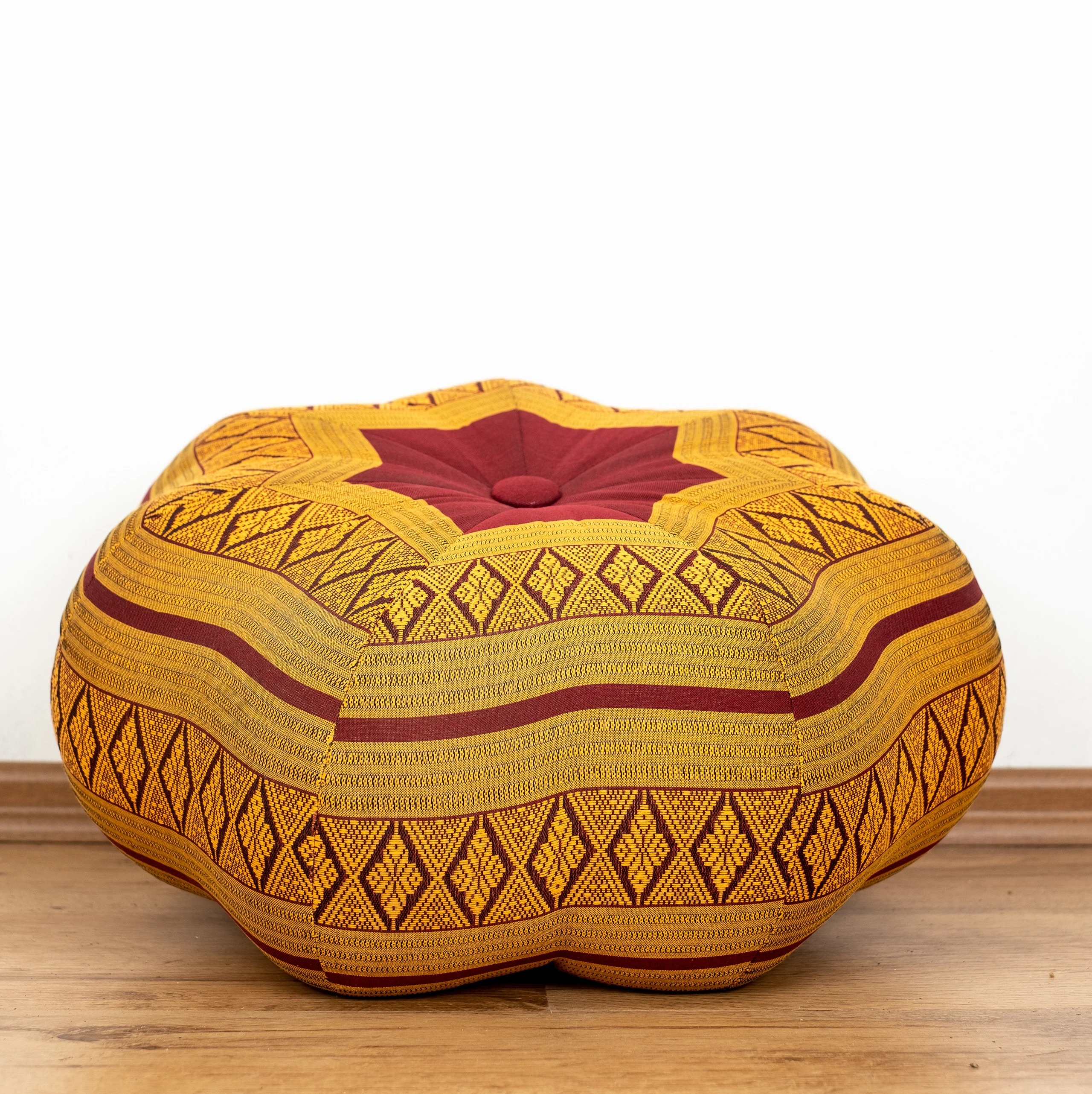 Zafú estrellado de kapok grande